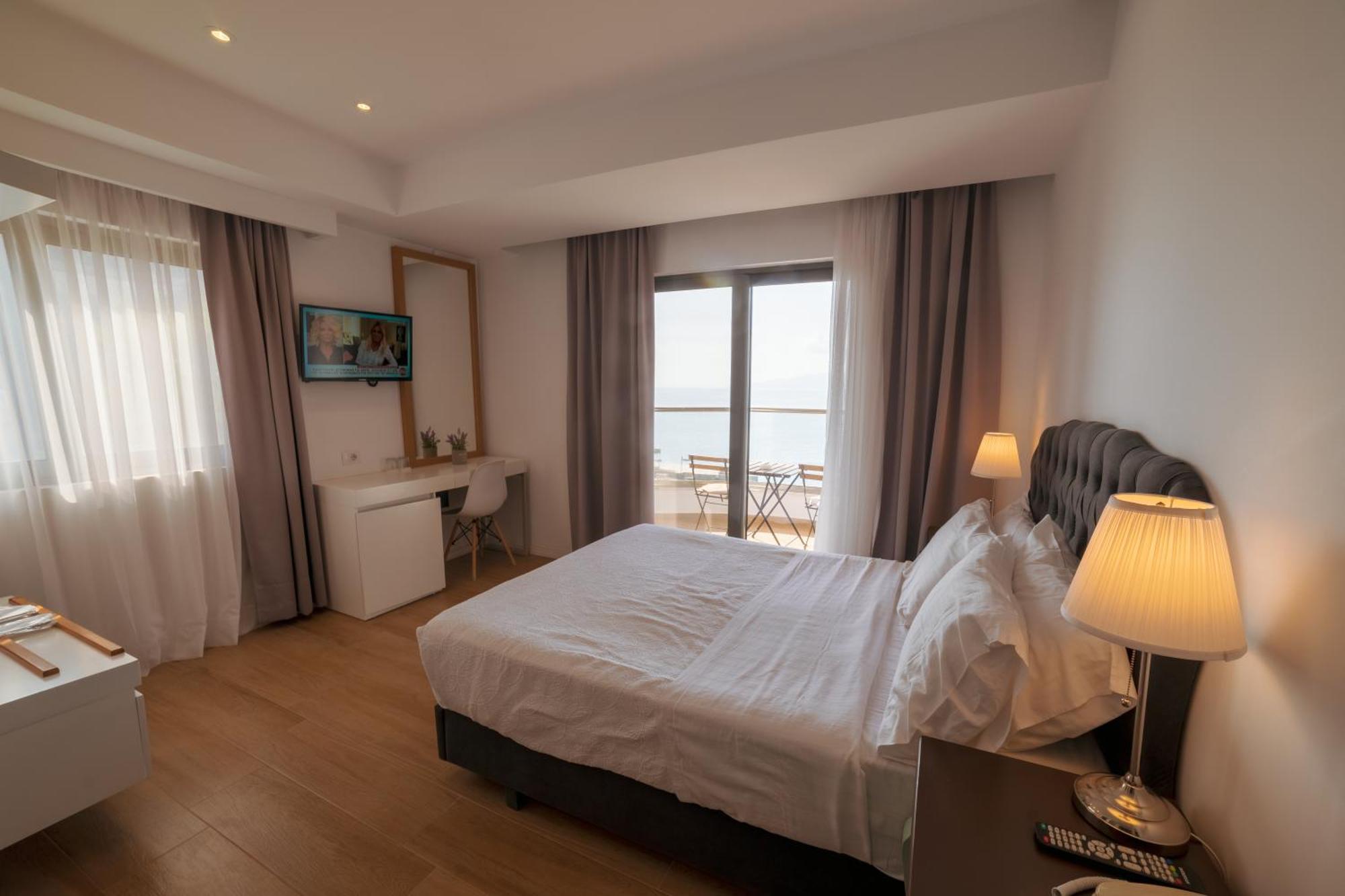 Epirus Hotel Saranda Extérieur photo