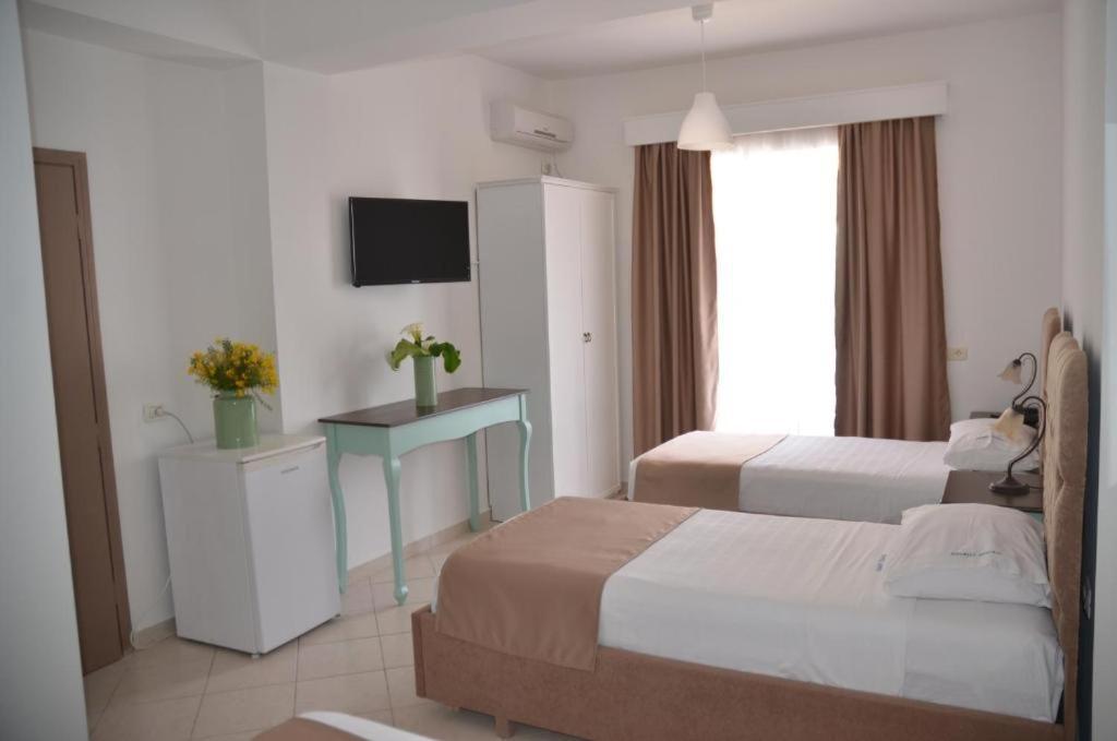 Epirus Hotel Saranda Extérieur photo