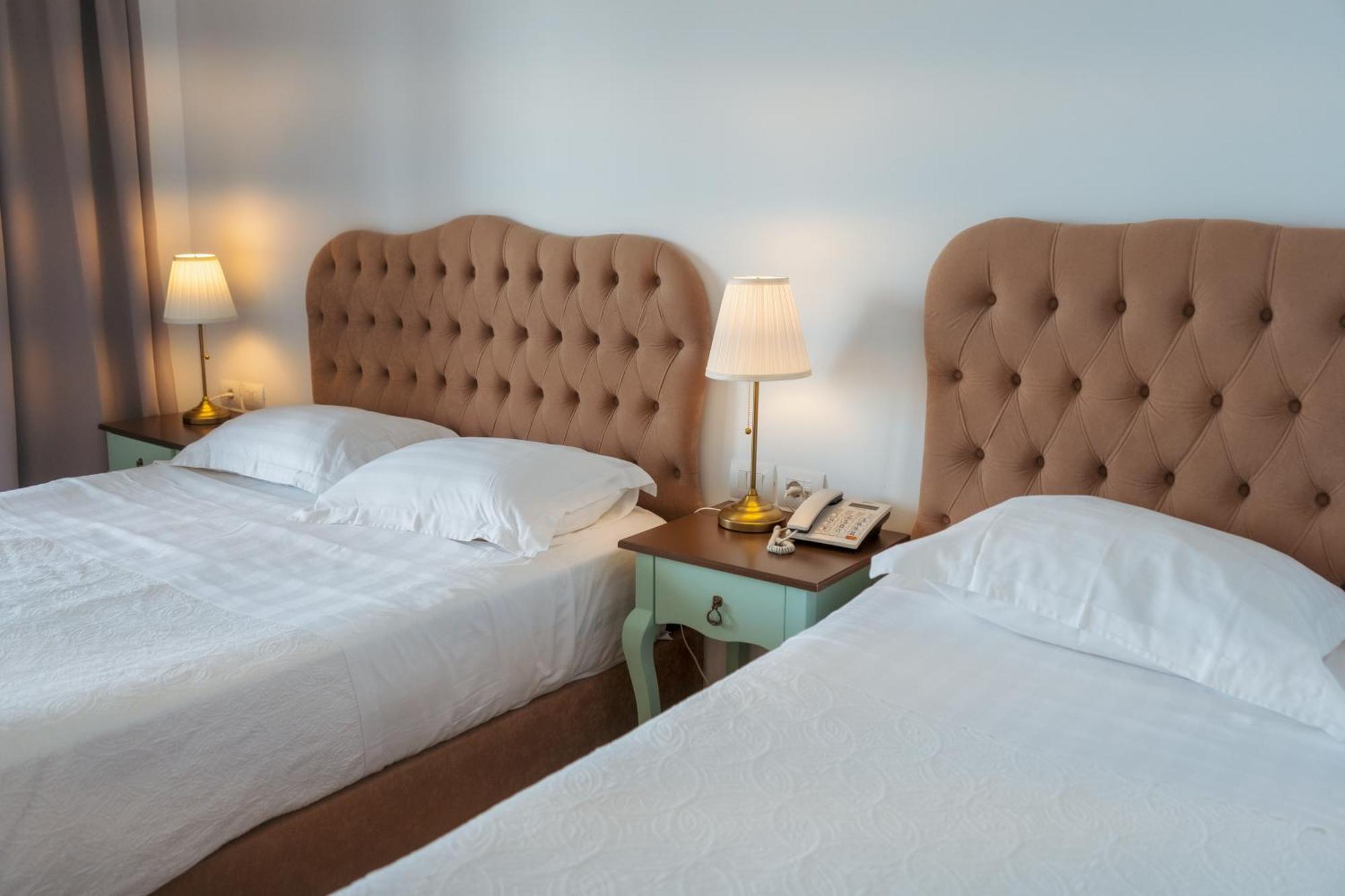 Epirus Hotel Saranda Extérieur photo